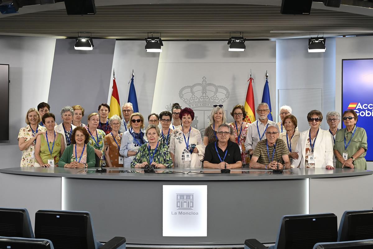 5/06/2026. Visitas del programa Moncloa Abierta. Participantes en el programa Moncloa Abierta, en la sala de prensa de la Secretaría de Esta...